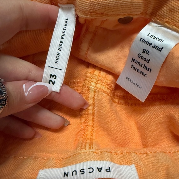 PacSun Women's Orange Distressed Denim Shorts size 23 - Picture 3 of 3